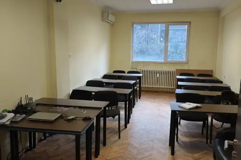 Office in Sofiya, Centyr