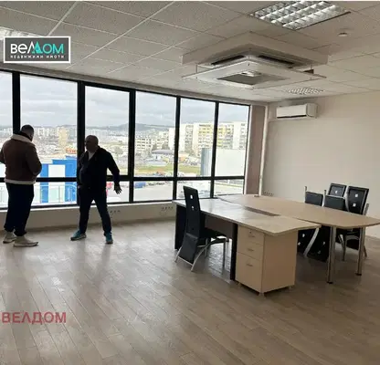 Снимка 5 — Офис във Варна, Метро