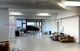 Склад във Варна, Владислав Варненчик 1