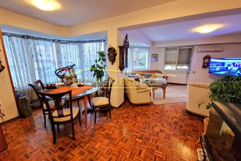 4-bedroom apartment in Студентски
