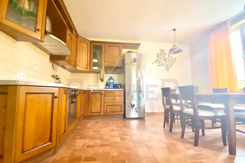 4-bedroom apartment in Varna, Briz