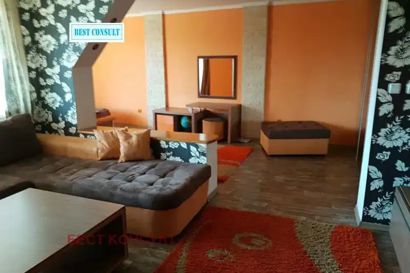 4-bedroom apartment in Ruse, Centralen Koop. Pazar