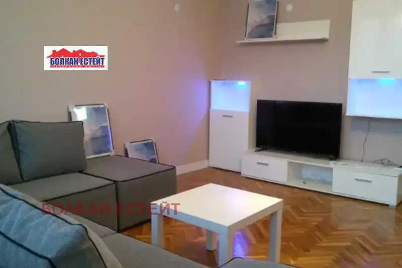 Многостаен апартамент във Велико Търново, Център