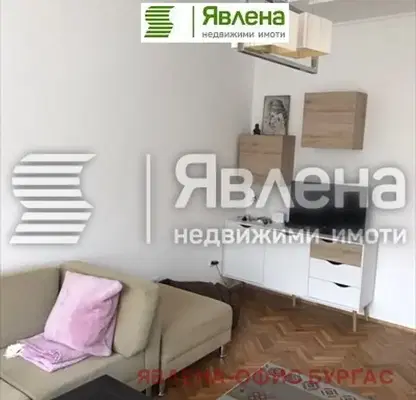 Снимка 3 — Многостаен апартамент в Бургас, Център
