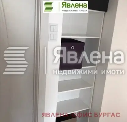 Снимка 5 — Многостаен апартамент в Бургас, Център