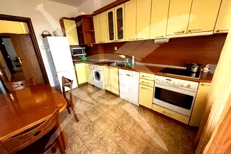 Многостаен апартамент във Варна, Център