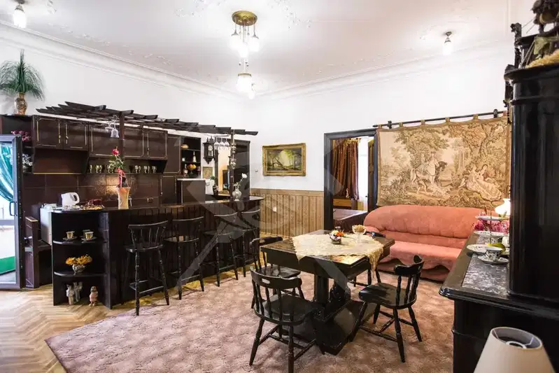 4-bedroom apartment in Varna, Centyr