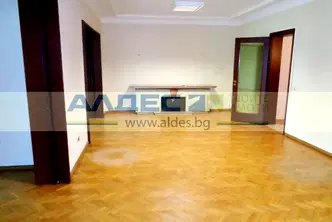 Многостаен апартамент в София, Център