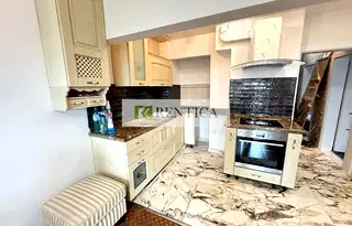 Многостаен апартамент във Варна, Център