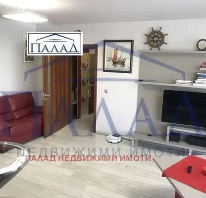 Снимка 4 — Многостаен апартамент във Варна, Цветен квартал