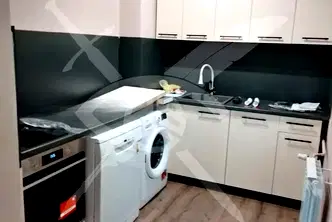 Многостаен апартамент в София, Гео Милев