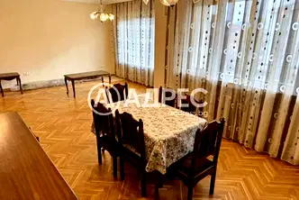 Многостаен апартамент в София, Гео Милев