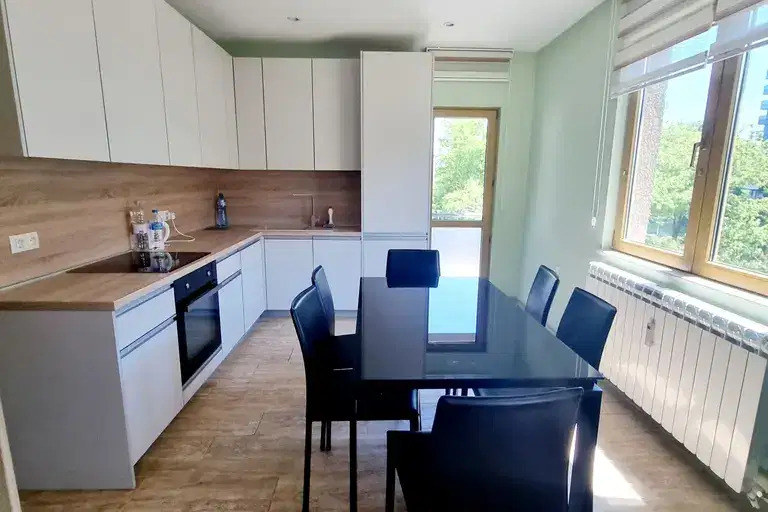 4-bedroom apartment in Sofiya, Iztok