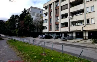 Многостаен апартамент в София, Изток
