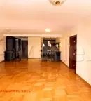 Многостаен апартамент в София, Изток