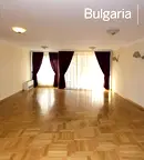 Многостаен апартамент в София, Изток