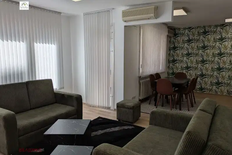 Многостаен апартамент в София, Лозенец