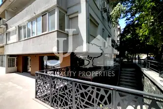 Многостаен апартамент в София, Лозенец