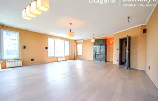 Многостаен апартамент в София, Лозенец