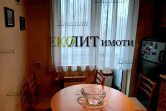 Многостаен апартамент в София, Медицинска академия