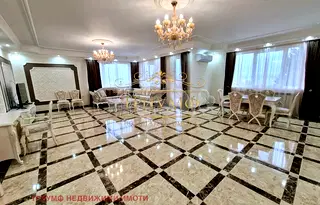 Многостаен апартамент във Варна, Младост 2