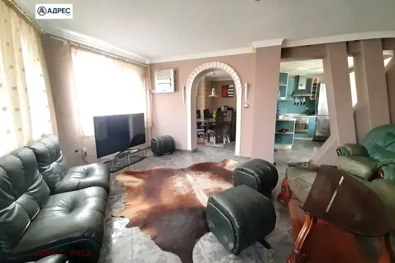 4-bedroom apartment in Ruse, Rodina 3