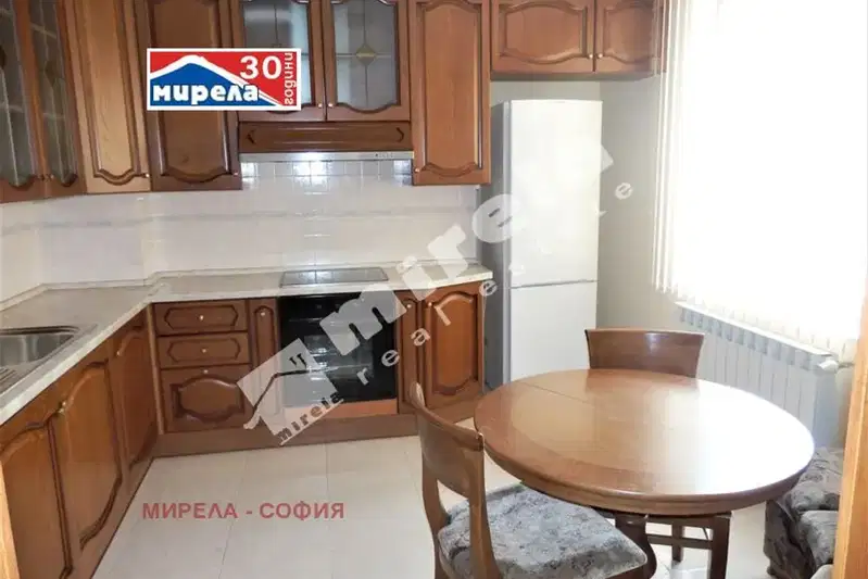 4-bedroom apartment in Sofiya, Strelbishte