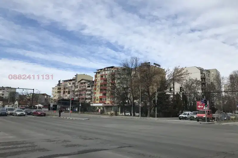 Четиристаен апартамент с паркоместа в Трошево, Варна
