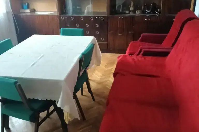 Четиристаен апартамент в кв. Варош, Разград с две тераси