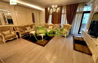 Многостаен апартамент в София, Градина