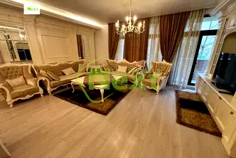 Многостаен апартамент в София, Градина