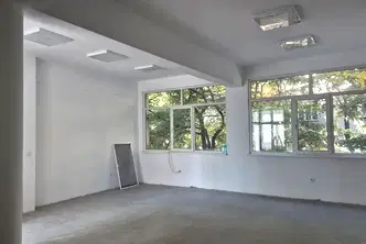 Бизнес имот в Перник, Център