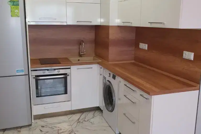 Двустаен апартамент във Велико Търново, Акация