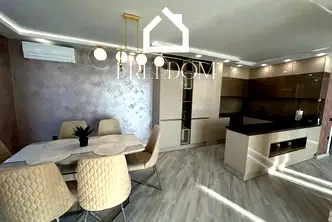 Двустаен апартамент с паркомясто в нов комплекс в Бриз, Варна