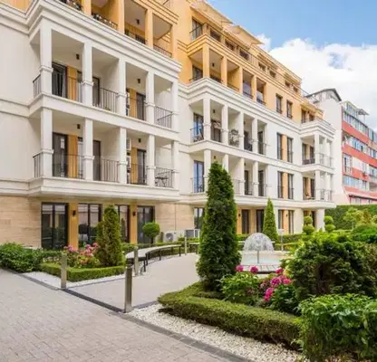 Снимка 3 — Двустаен апартамент във Варна, Бриз