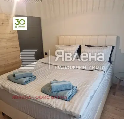 Снимка 3 — Двустаен апартамент във Варна, Централна поща