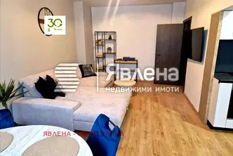 Двустаен апартамент във Варна, Централна поща