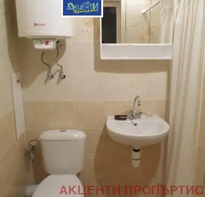 Снимка 4 — Двустаен апартамент във Велико Търново, Център