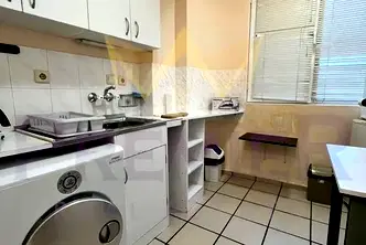 Двустаен апартамент с тераса в Център, Варна