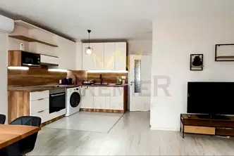 Двустаен апартамент във Варна, Център