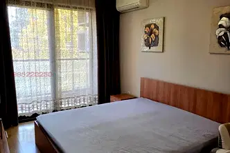 Двустаен апартамент във Варна, Център
