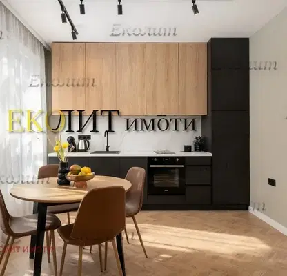 Снимка 3 — Двустаен апартамент в София, Център