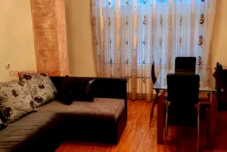 Двустаен апартамент в Пазарджик, Център