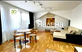Двустаен апартамент във Варна, Център