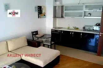Двустаен апартамент с две тераси в Център, Варна до Операта