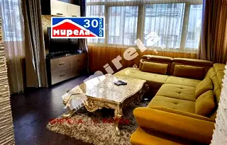 Двустаен апартамент с южна тераса в центъра на Варна
