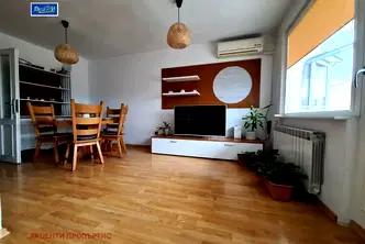 Двустаен апартамент във Велико Търново, Център