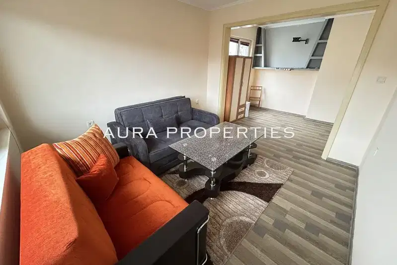 2-bedroom apartment in Раз, Център