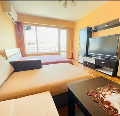 Снимка 2 — Двустаен апартамент с тераса в Цветен квартал, Варна