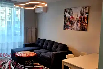 Двустаен апартамент в София, Изгрев